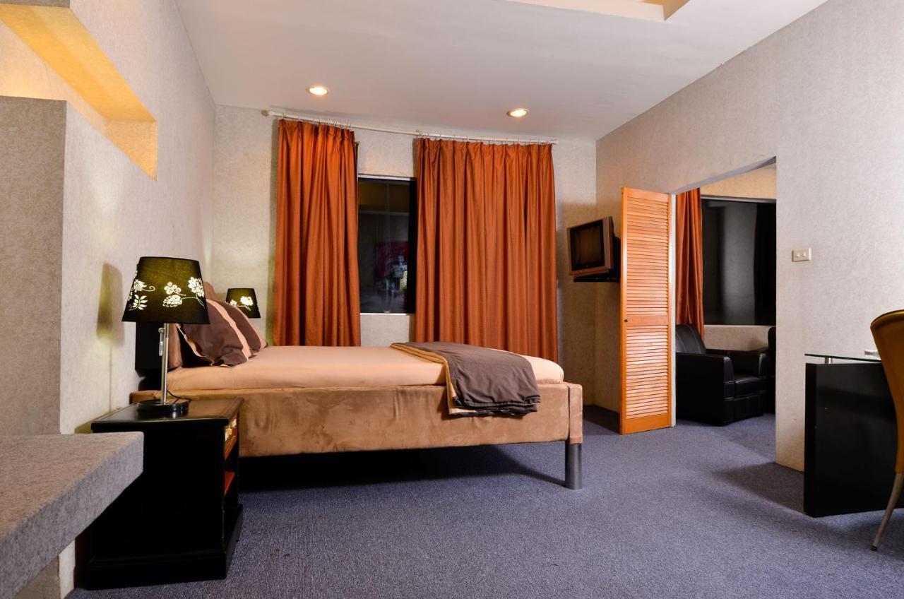 Hotel Peninsula Mangga Besar Yakarta Exterior foto
