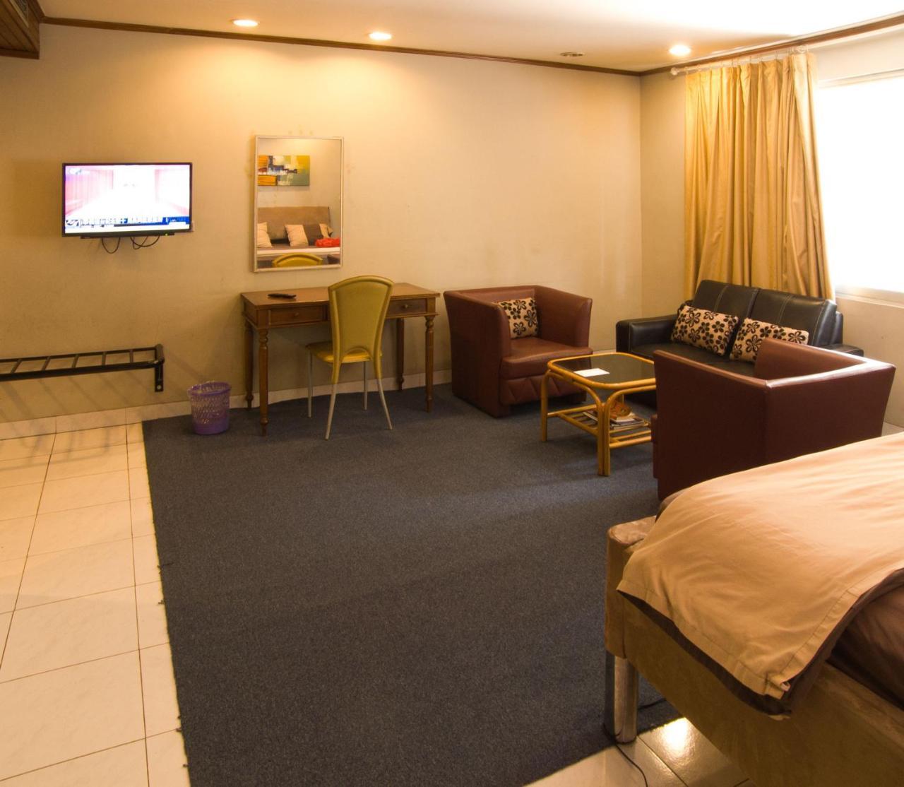 Hotel Peninsula Mangga Besar Yakarta Exterior foto